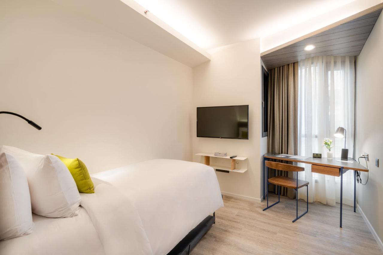 Triple Y Hotel - SHA Extra Plus Bangkok Exterior foto
